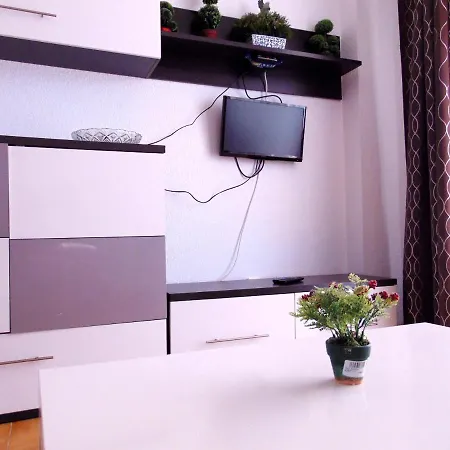 Altemar In Americas Apartment *